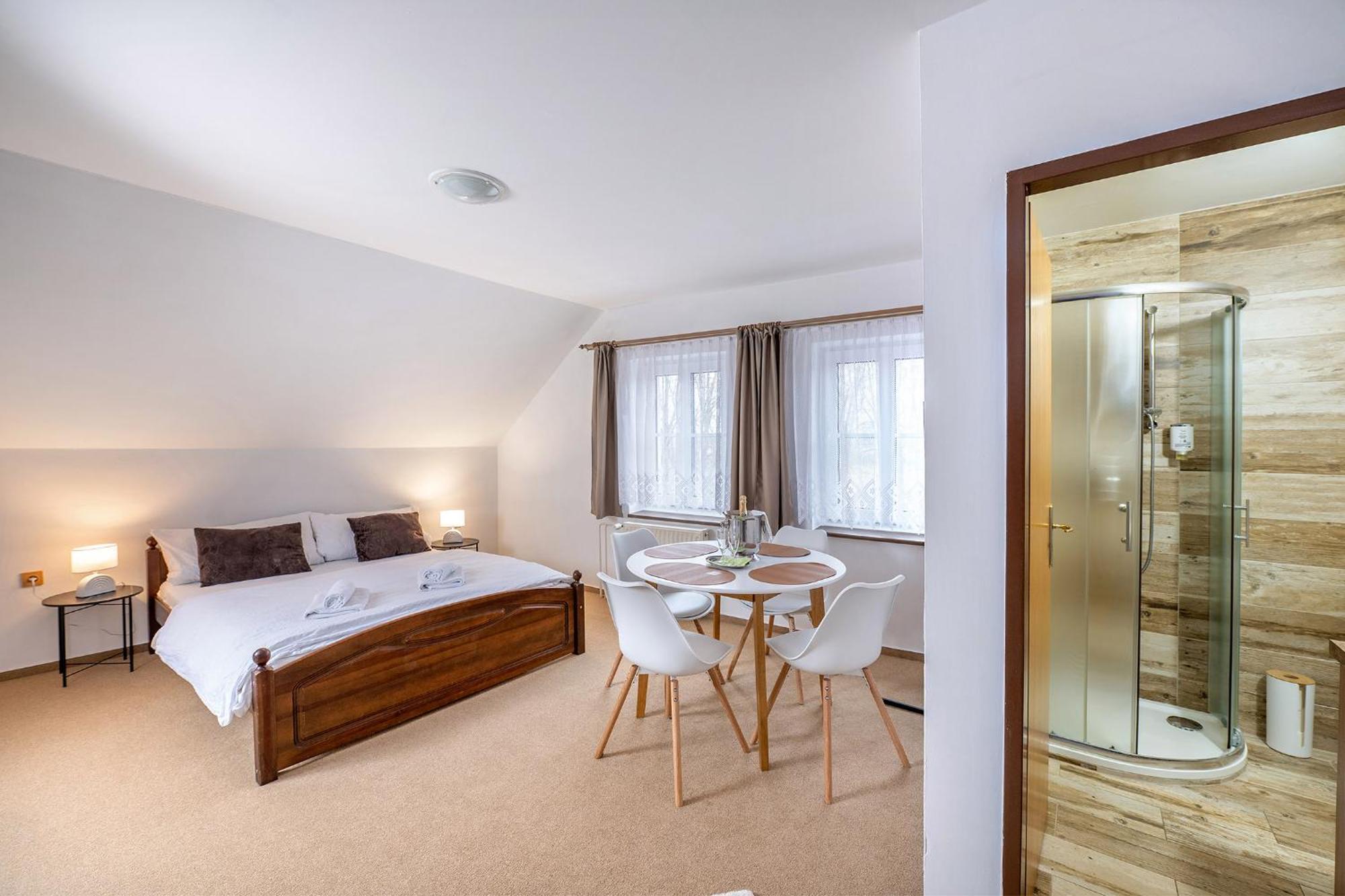 Rodinny Hotel Myslivna Trebon Bagian luar foto