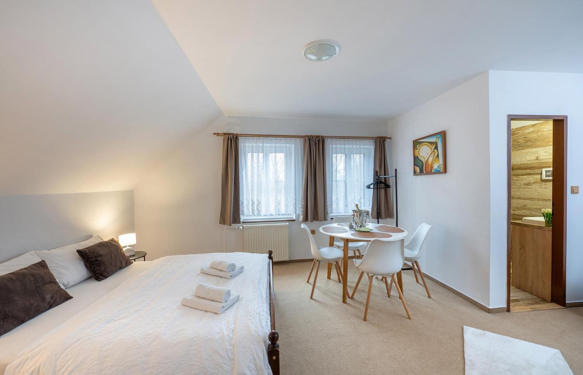 Rodinny Hotel Myslivna Trebon Bagian luar foto