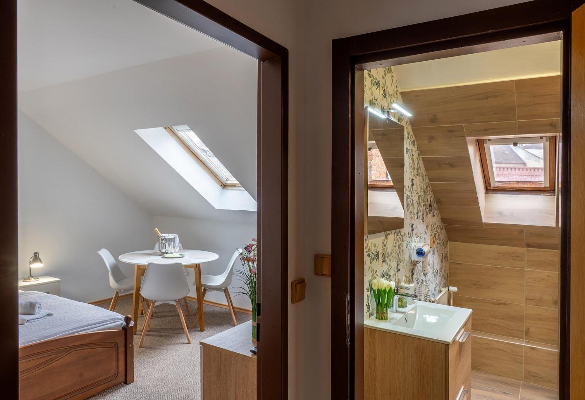 Rodinny Hotel Myslivna Trebon Bagian luar foto