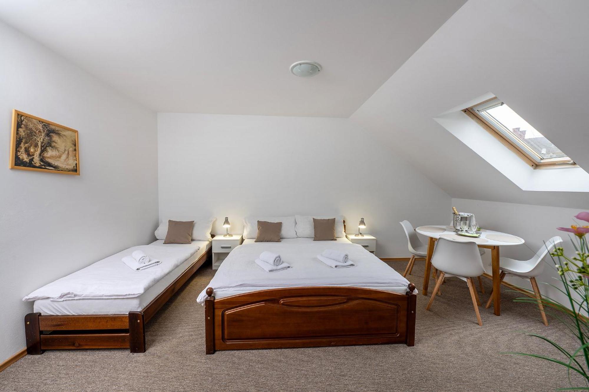 Rodinny Hotel Myslivna Trebon Bagian luar foto