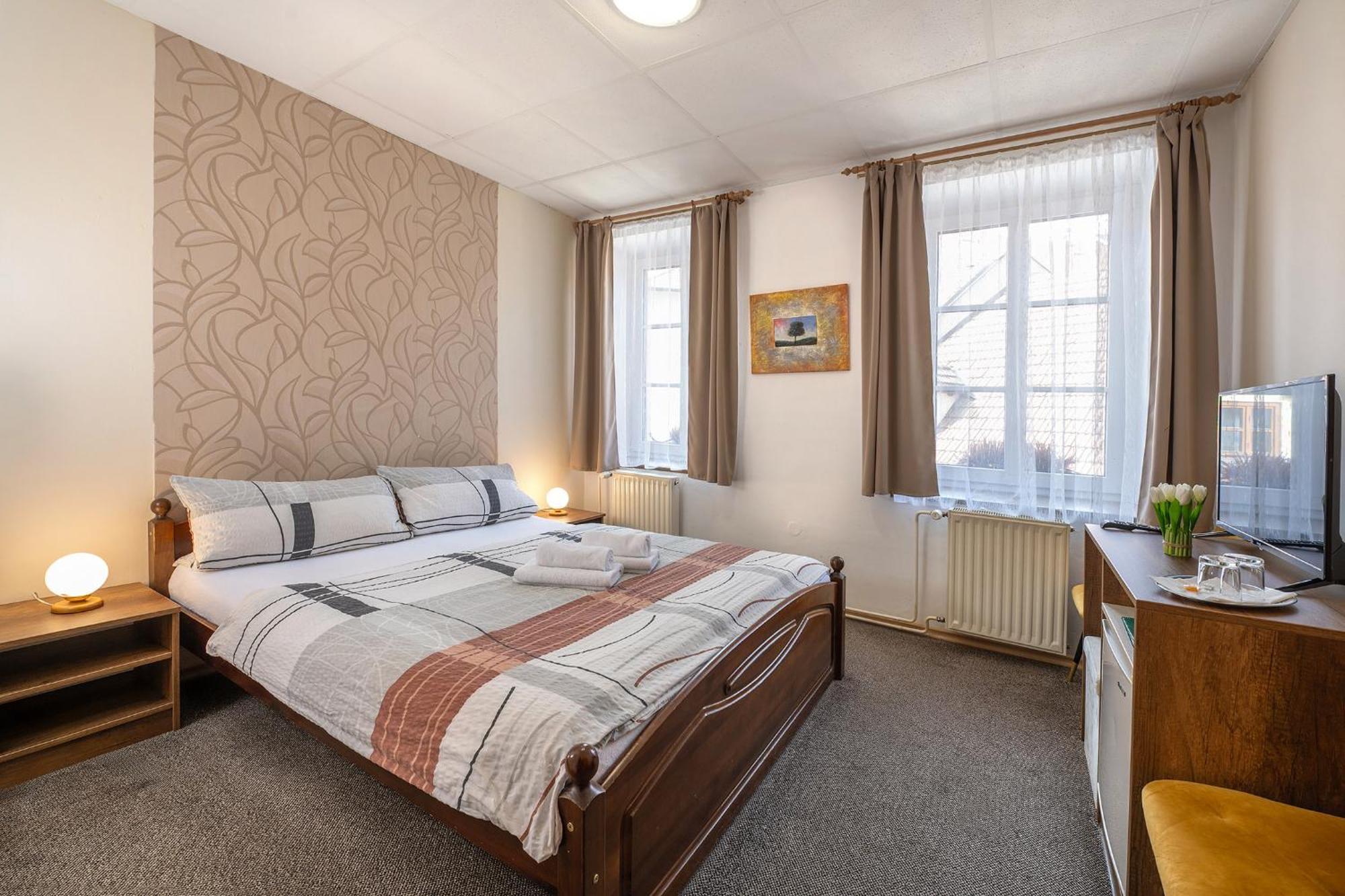 Rodinny Hotel Myslivna Trebon Bagian luar foto