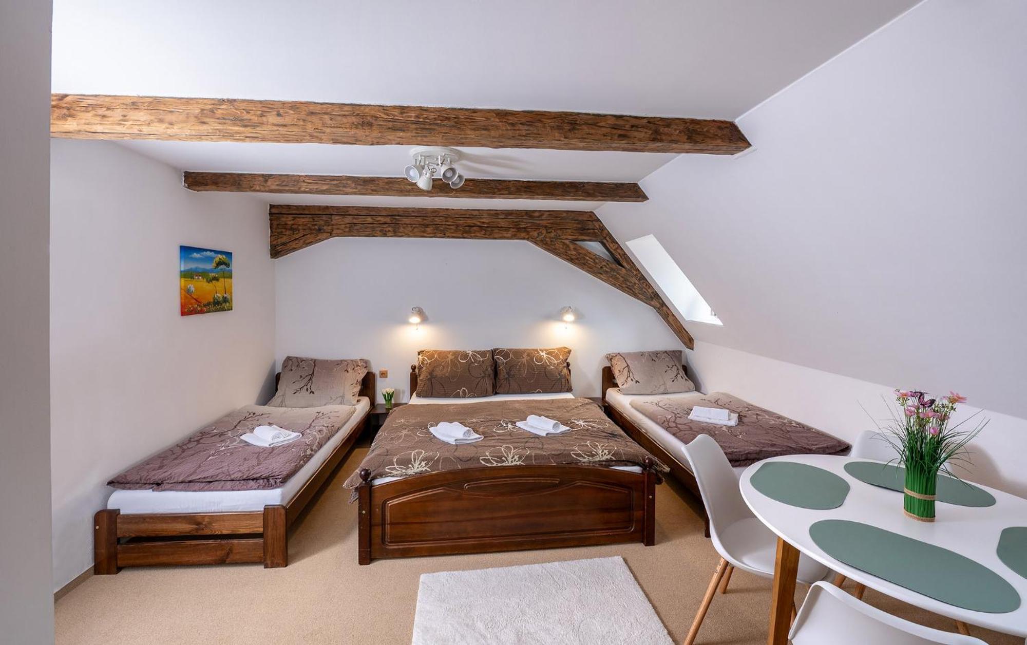 Rodinny Hotel Myslivna Trebon Bagian luar foto