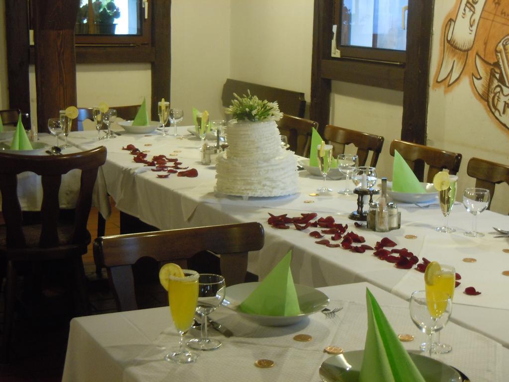 Rodinny Hotel Myslivna Trebon Bagian luar foto