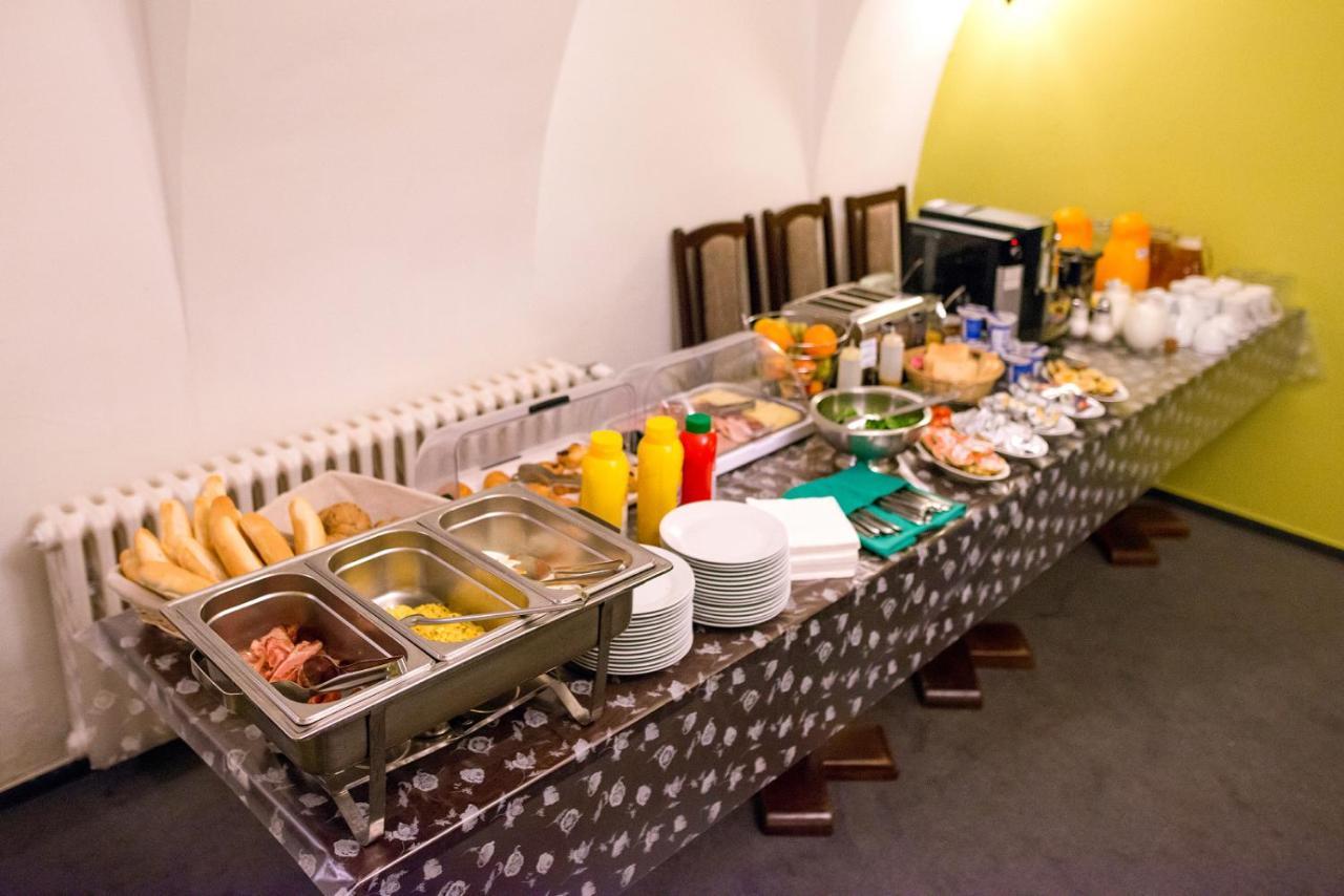 Rodinny Hotel Myslivna Trebon Bagian luar foto